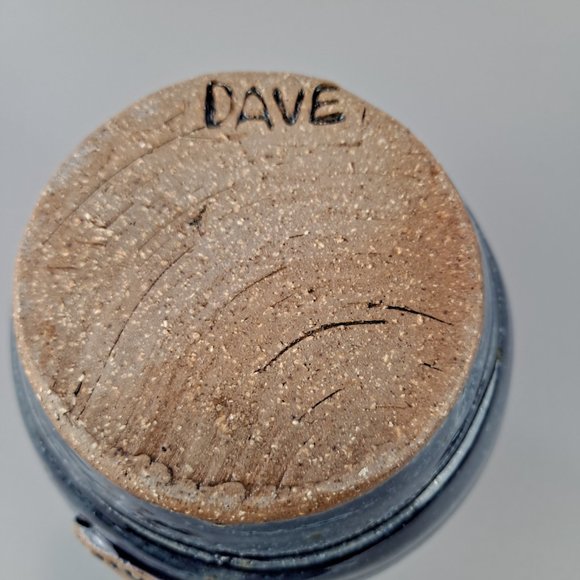 Windsor Vermont Artisan Pottery Creamer Signed - Picture 6 of 6